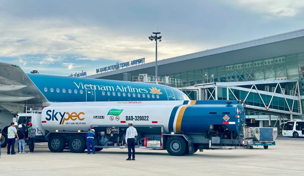 Vietnam Airlines dẫn đầu xu hướng hàng không xanh với nhiên liệu SAF